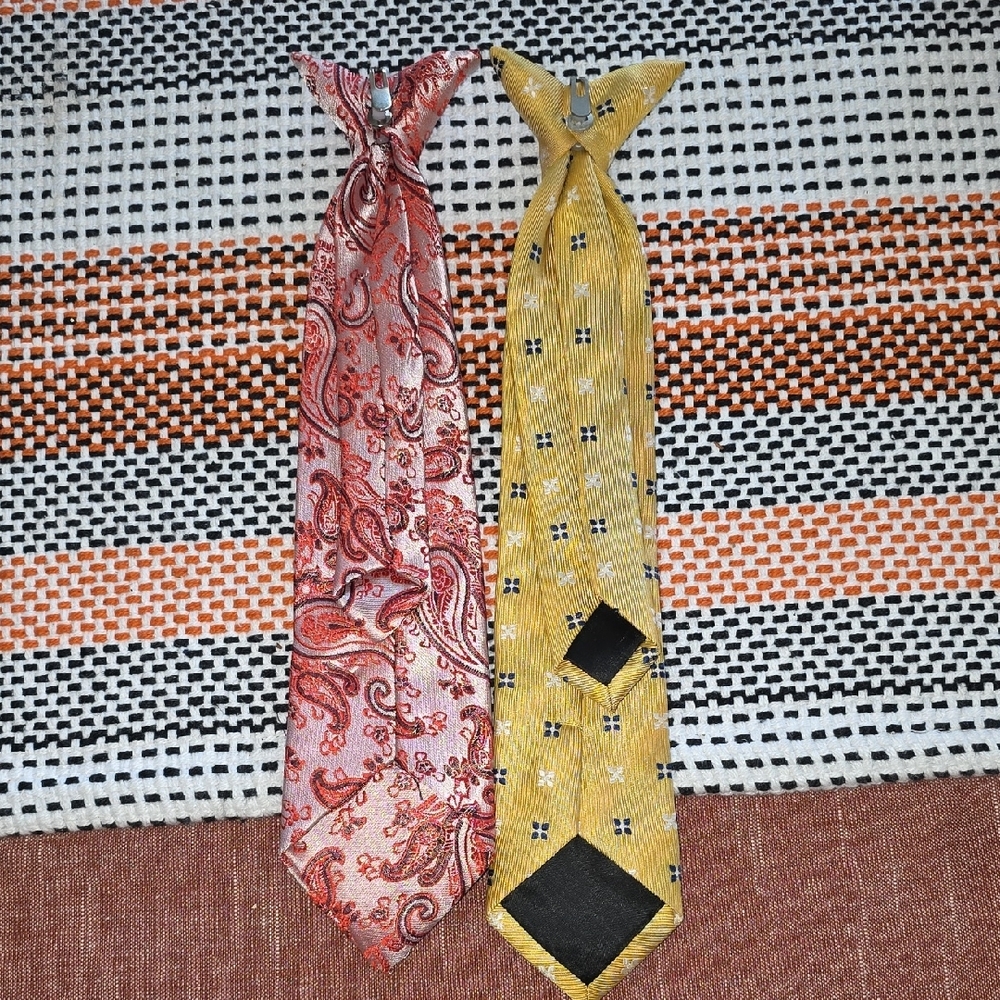 Stylish Paisley and Geometric Patterned Ties for Kids - Picture 3 of 4